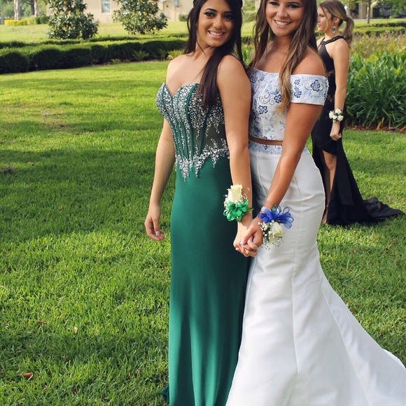 Prom dress